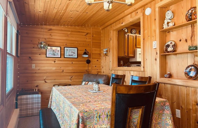 Little Loch 2 Bedroom Home by RedAwning - Photo 2