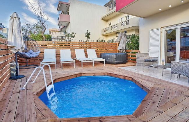 Middle Of Crete Apartment - Photo 18