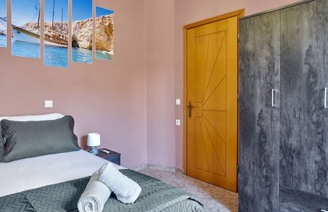 Middle Of Crete Apartment - Photo 13