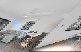 Foto 2 - New Waves On Walnut 6