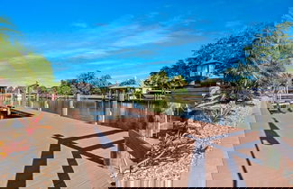 Foto 3 - Luxury Heated Pool Home on Saltwater Canal w Tiki