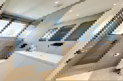 Foto 41 - Cascais Contemporary Villa by Cadenzalux