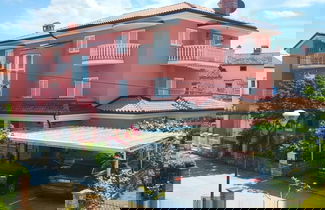 Foto 1 - Charming Apartment in Umag With Balcony