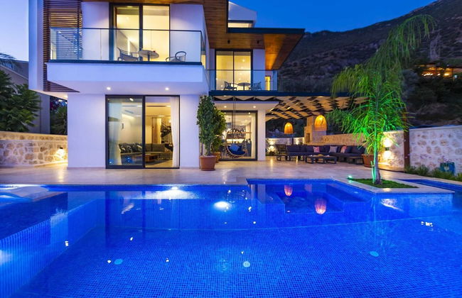 Luxurious 3 bed Villa Located in Kasantalya Turkey With Private Pool and gym - Foto 32