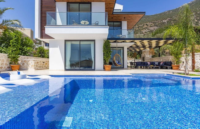 Luxurious 3 bed Villa Located in Kasantalya Turkey With Private Pool and gym - Foto 42