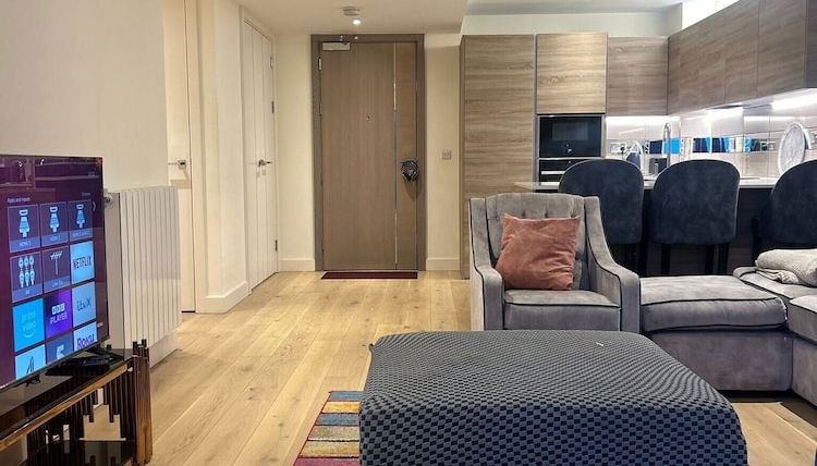 Foto 1 - Cozy Riverview London Apartment Near the o2 Arena