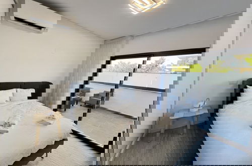 Photo 11 - Faro Prestige by Homing