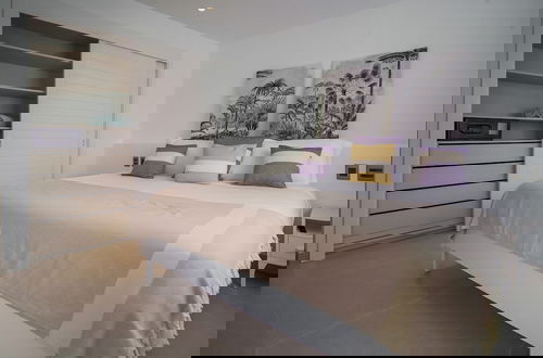Photo 10 - Luxury Penthouse 3 Bedroom Ocean Views