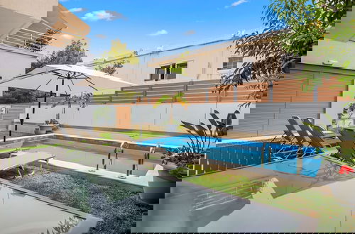 Foto 2 - Park and sea View Villa With Pool 2