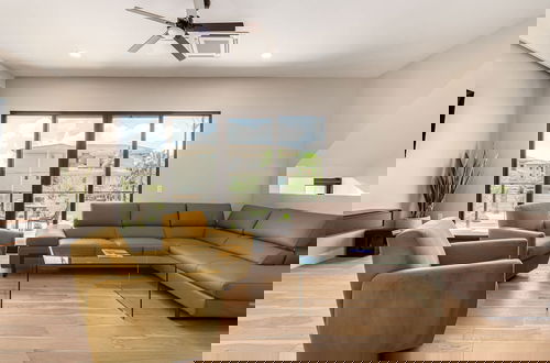 Foto 8 - Papago Lux Townhouse 4level Oasis w Rooftop Lounge