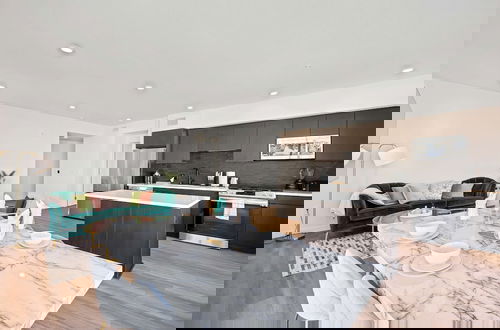 Foto 7 - Luxury 2BR by Oneluxstay
