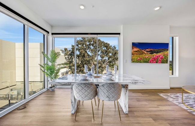 Luxury 2BR Hollywood Sign View by Oneluxstay - Photo 10