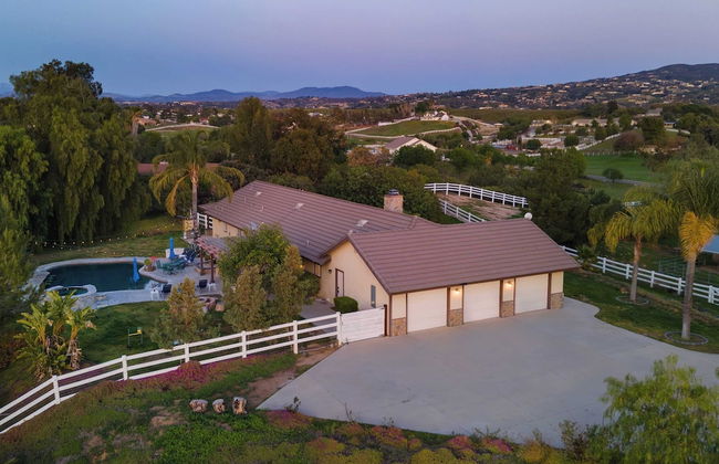 Temecula Wine Country Home w/ Pool, Hot Tub, Game Room & Vineyard Views - Photo 45