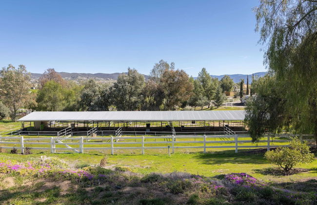 Temecula Wine Country Home w/ Pool, Hot Tub, Game Room & Vineyard Views - Photo 44