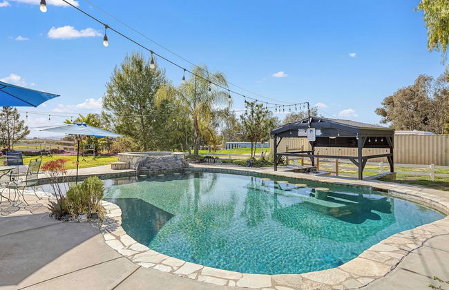 Temecula Wine Country Home w/ Pool, Hot Tub, Game Room & Vineyard Views - Photo 41