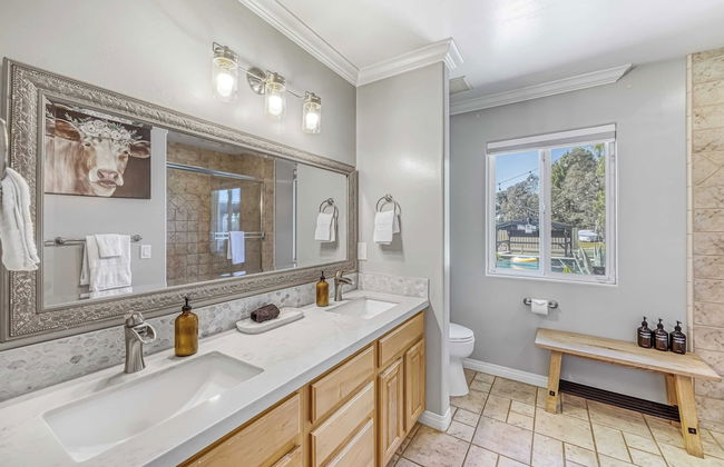 Temecula Wine Country Home w/ Pool, Hot Tub, Game Room & Vineyard Views - Photo 25