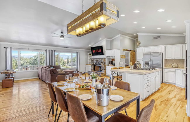 Temecula Wine Country Home w/ Pool, Hot Tub, Game Room & Vineyard Views - Photo 8