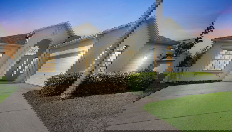 Foto 1 - Minniehaha Castle Retreat 4 Bedroom Home by RedAwning
