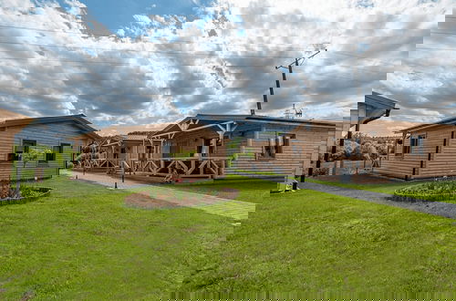 Foto 2 - Comfortable Homes With SPA Zone