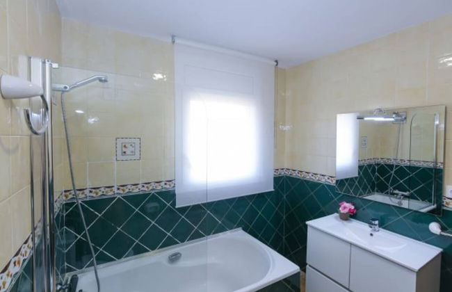 Apartment in Salou with swimming pool and garden - Foto 29
