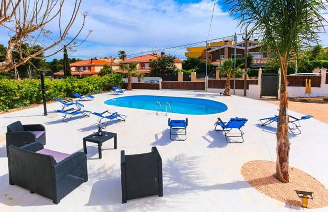 Apartment in Salou with swimming pool and garden - Foto 1