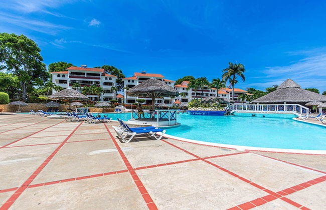 Serene Sosúa Retreat With the Biggest Pool in Sosua - Photo 8