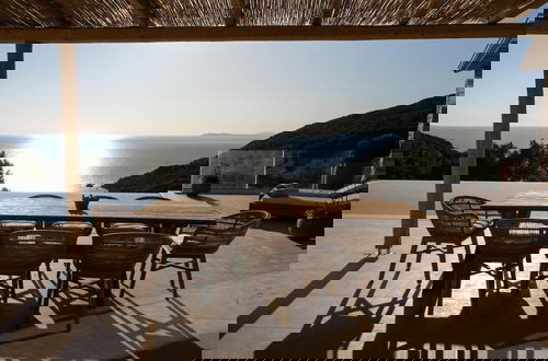 Foto 9 - Villa Elysium Parga Luxury Detached Property in Private Grounds