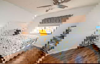 Foto 2 - Beach Dreaming ~free Activities~oceanside~resort Amenities 2 Bedroom Condo by RedAwning