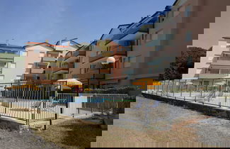 Foto 1 - Comfy 3 Room Flat in Rosolina With Shared Pool