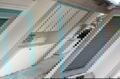 Foto 6 - 2 Houses Located On A Private Peninsula. 4 Bedroom Home by RedAwning
