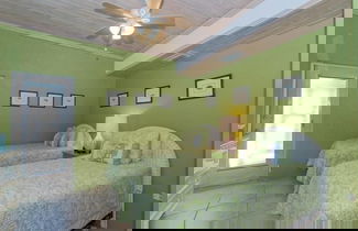 Foto 3 - 2 Houses Located On A Private Peninsula. 4 Bedroom Home by RedAwning