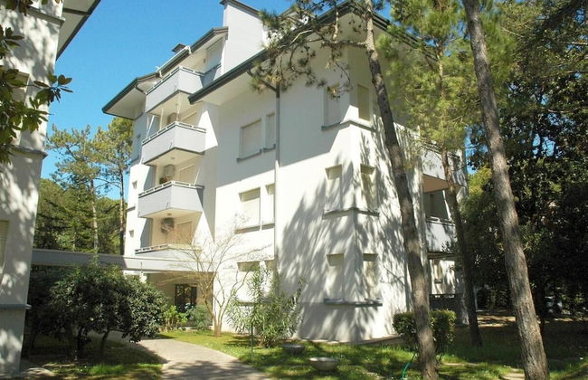 Elegant Retreat With Pool View - Foto 12