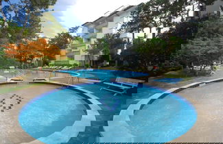 Foto 1 - Elegant Retreat With Pool View