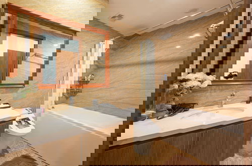 Foto 44 - Luxe Paradise Suites Tay Ho