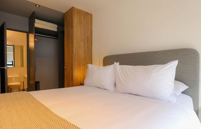w Prestigious 2BR w Amazing Deco in San Isidro - Photo 14