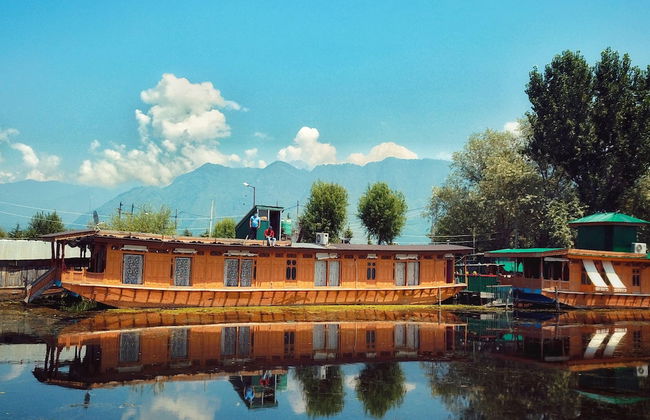 Dilshad Houseboats - Photo 1