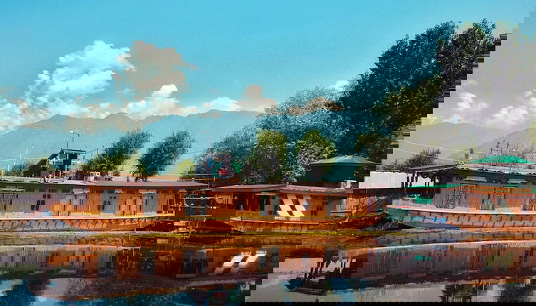 Photo 1 - Dilshad Houseboats