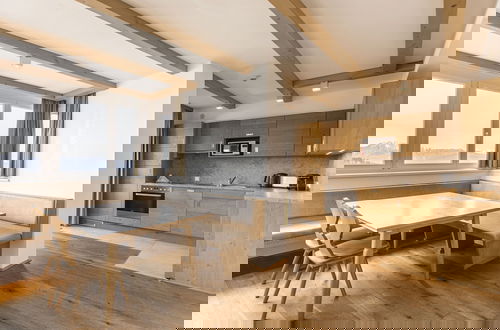 Photo 1 - Chalet With Mountain Views