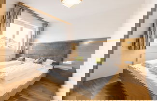 Photo 3 - Chalet With Mountain Views