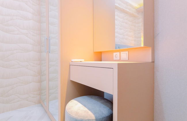 Serene Designed 2BR at Podomoro Golf View Apartment - Photo 21