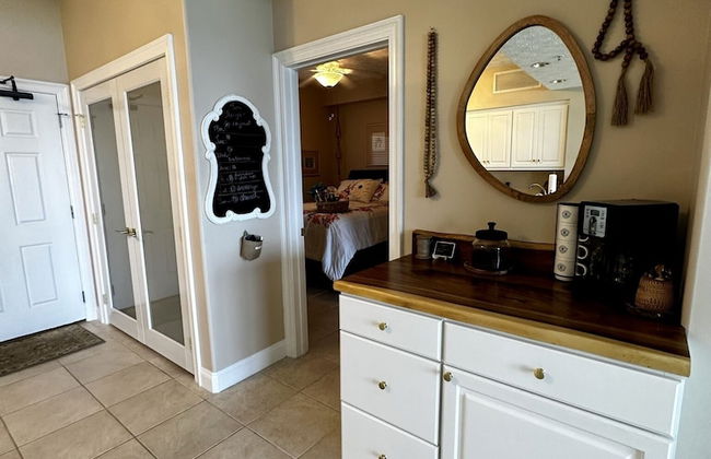 Unit 1504 2 Bedroom Condo by RedAwning - Photo 12