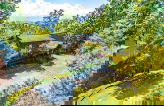 Foto 1 - The Big Easy Spacious Mountain Retreat + Hot Tub, Deck Premier Location