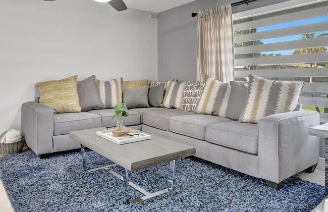 Boca Beauty - Stylish Home With Pool 3 Bedroom Home by RedAwning - Foto 18
