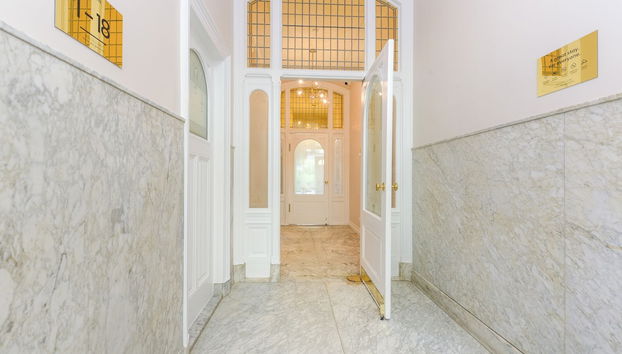 Entrada (vista interior)