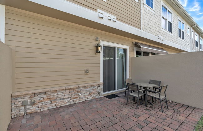 Elegant Townhome Near Disney â Private Suites! 4 Bedroom Townhouse by RedAwning - Foto 26