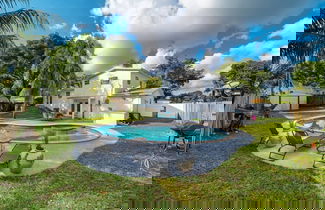 Foto 3 - Stylish 2-story Home Pool