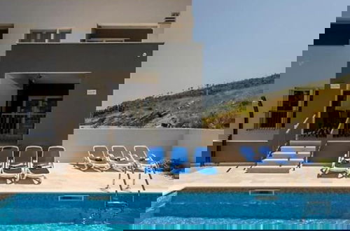 Foto 17 - Modern & Stylish Villa With Private Pool