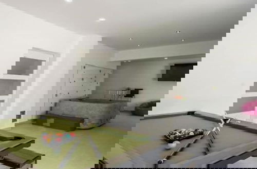 Foto 23 - Modern & Stylish Villa With Private Pool