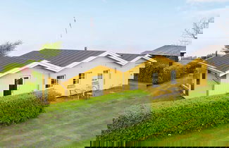 Foto 1 - 6 Person Holiday Home in Brenderup Fyn