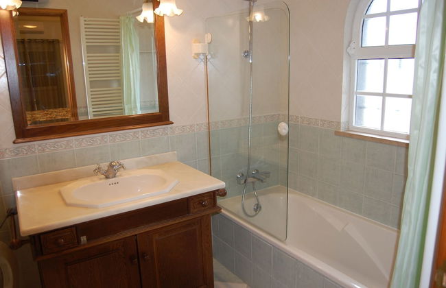 Charming 3-bedroom Villa With Wifi and Central Heating in Beautiful Santa Bárbar - Foto 18